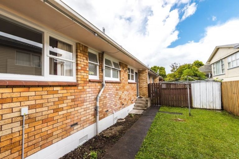 Photo of property in 1/236 Pakuranga Road, Pakuranga Heights, Auckland, 2010