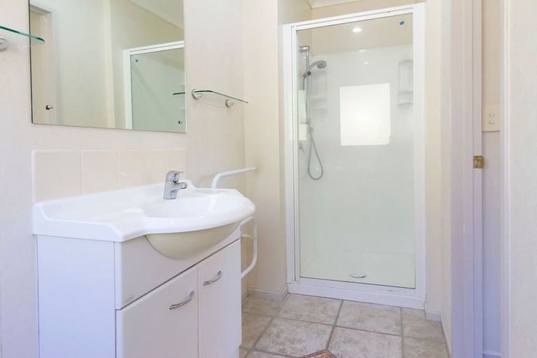 Photo of property in 4/8 Saints Court, Manurewa, Auckland, 2102