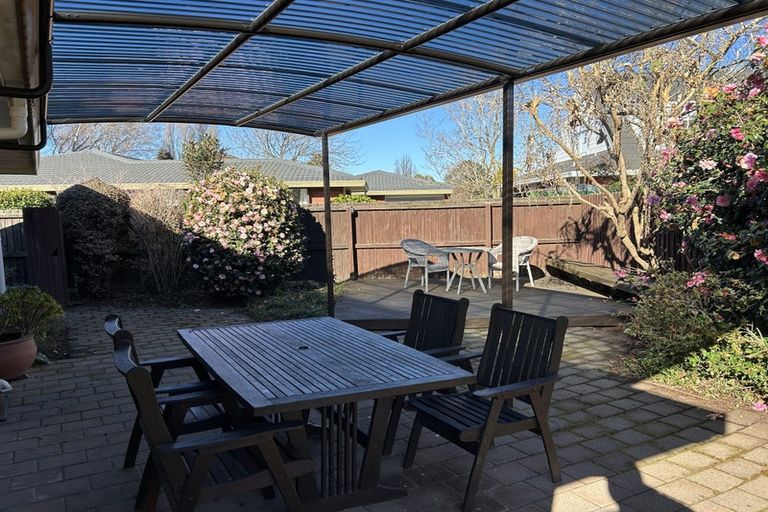 Photo of property in 1/16a Sayers Crescent, Ilam, Christchurch, 8041