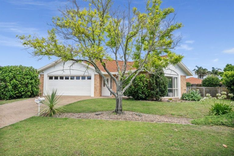 Photo of property in 27 Montego Drive, Papamoa Beach, Papamoa, 3118