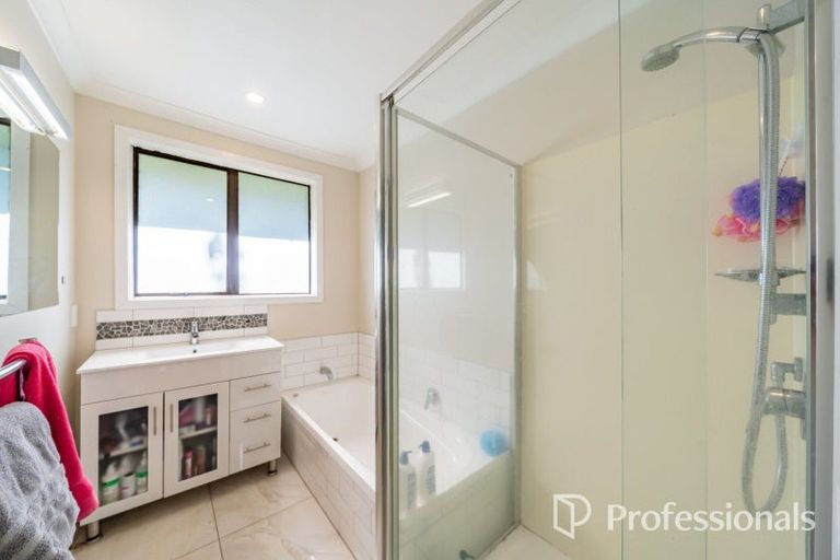 Photo of property in 25 Thomas Street, Stokes Valley, Lower Hutt, 5019