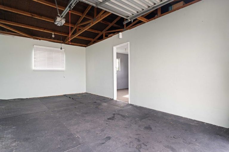 Photo of property in 32 Ashgrove Road, Mangere, Auckland, 2022