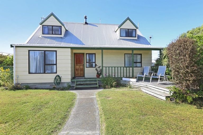 Photo of property in 18 Duckworth Crescent, Greenmeadows, Napier, 4112