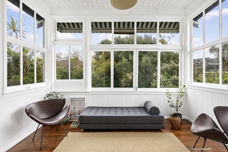 Photo of property in 26 Melbourne Road, Island Bay, Wellington, 6023