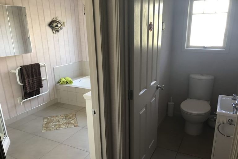 Photo of property in 10 Santa Cruz Drive, Papamoa Beach, Papamoa, 3118