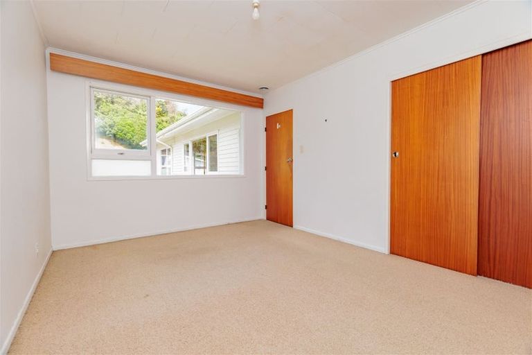 Photo of property in 15 Cortina Avenue, Johnsonville, Wellington, 6037