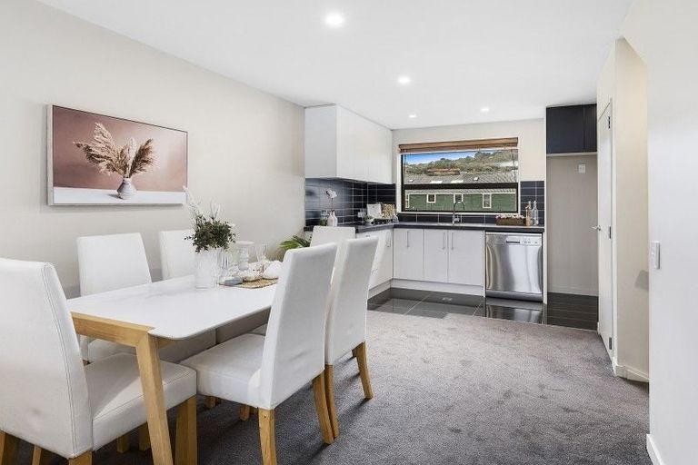 Photo of property in 17/31u Princess Terrace, Newtown, Wellington, 6021