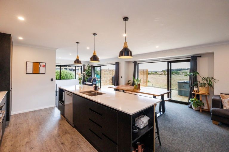 Photo of property in 13 Oxnam Place, Foxton Beach, Foxton, 4815