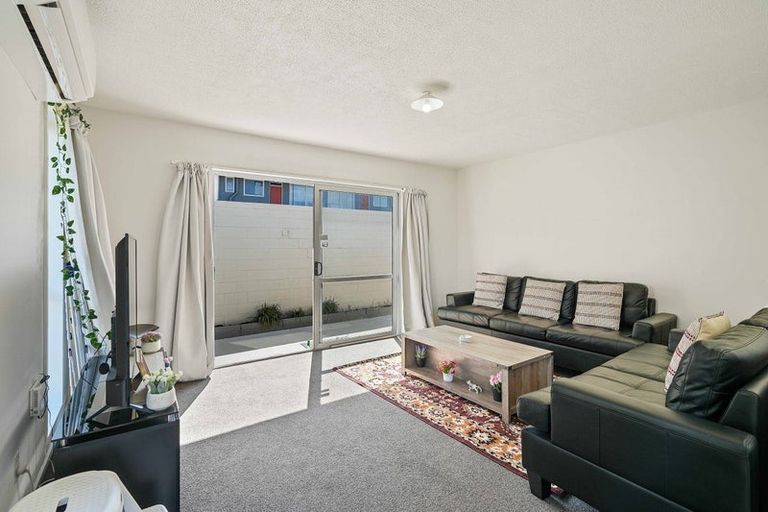 Photo of property in 1/22 London Street, Richmond, Christchurch, 8013