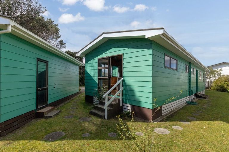 Photo of property in 15 Pitoitoi Street, Otaihanga, Paraparaumu, 5036