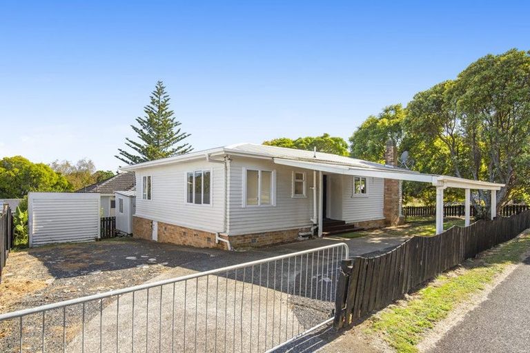 Photo of property in 12 Montgomery Avenue, Pukekohe, 2120
