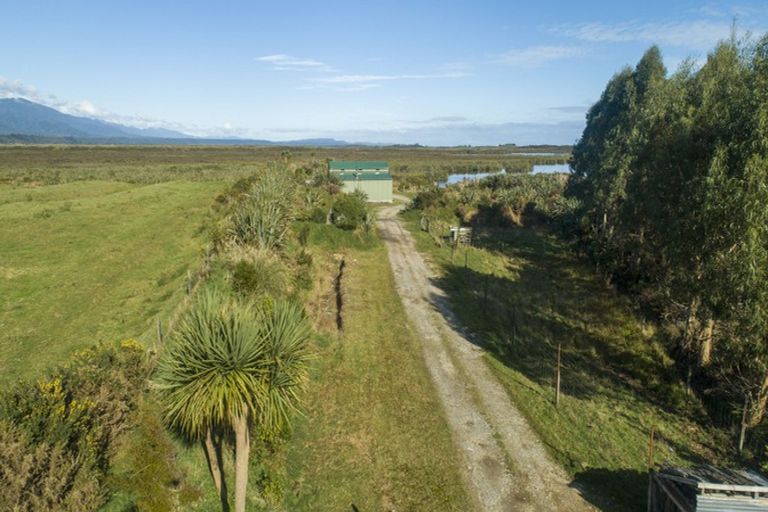 Photo of property in 23/23 Alma Road, Westport, 7892