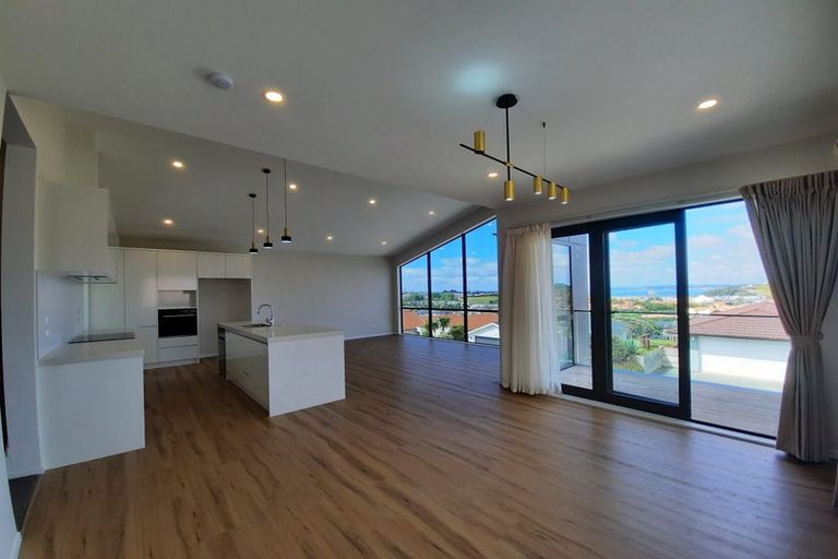 Photo of property in 129b Alec Craig Way, Gulf Harbour, Whangaparaoa, 0930