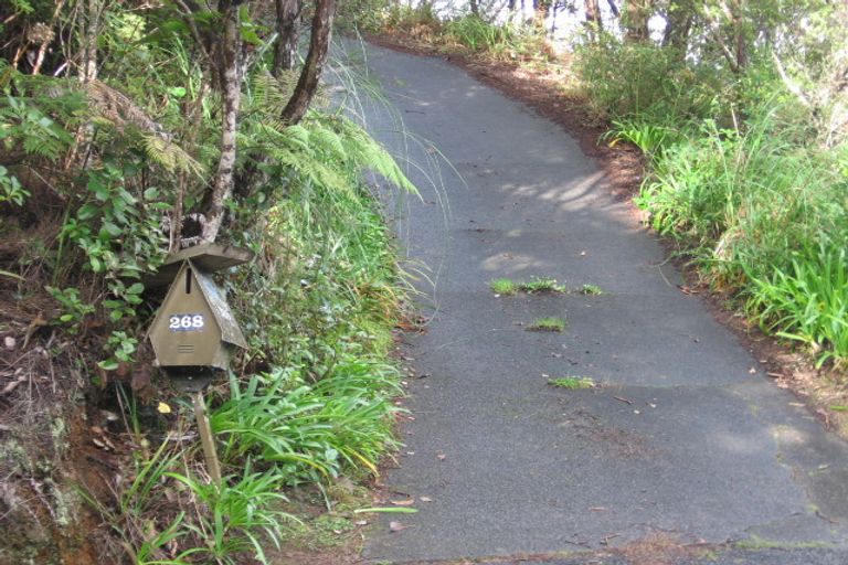 Photo of property in 268 Shaw Road, Titirangi, Auckland, 0604
