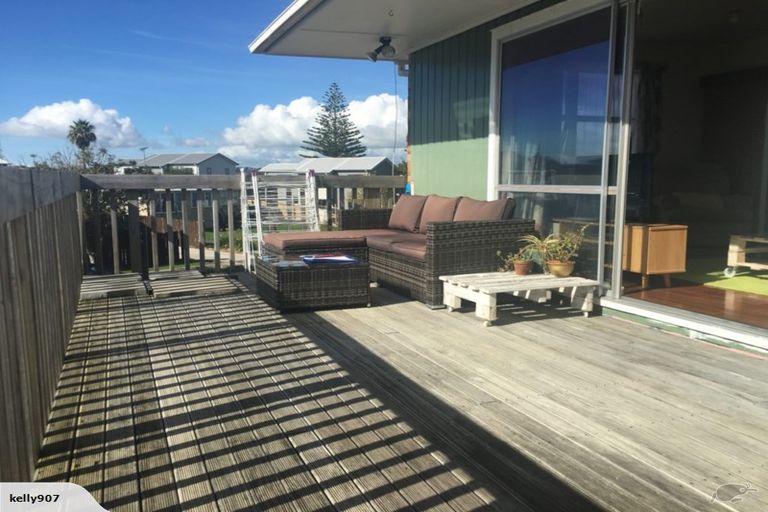 Photo of property in 30 Megan Avenue, Pakuranga Heights, Auckland, 2010