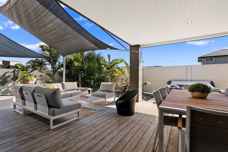 Photo of property in 8 Oceania Sands Way, Papamoa Beach, Papamoa, 3118