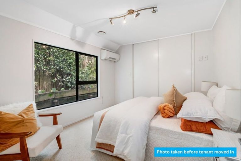 Photo of property in 1/1 Tern Place, Unsworth Heights, Auckland, 0632