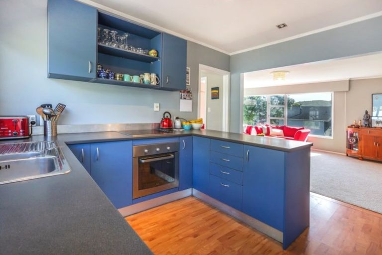 Photo of property in 9 Brora Crescent, Papakowhai, Porirua, 5024