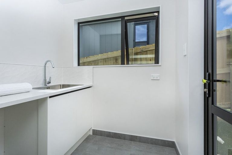 Photo of property in 35 Pinecrest Drive, Gulf Harbour, Whangaparaoa, 0930