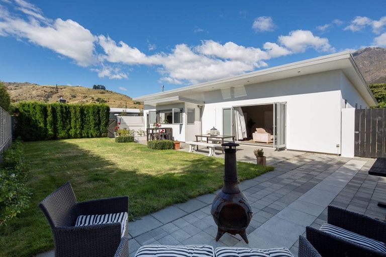 Photo of property in 63 Erskine Street, Lake Hayes, Queenstown, 9304
