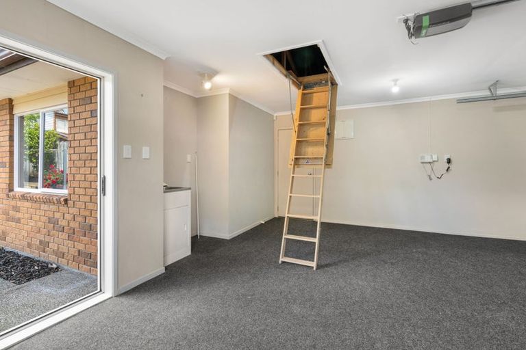 Photo of property in 8 Neaptide Close, Red Beach, 0932