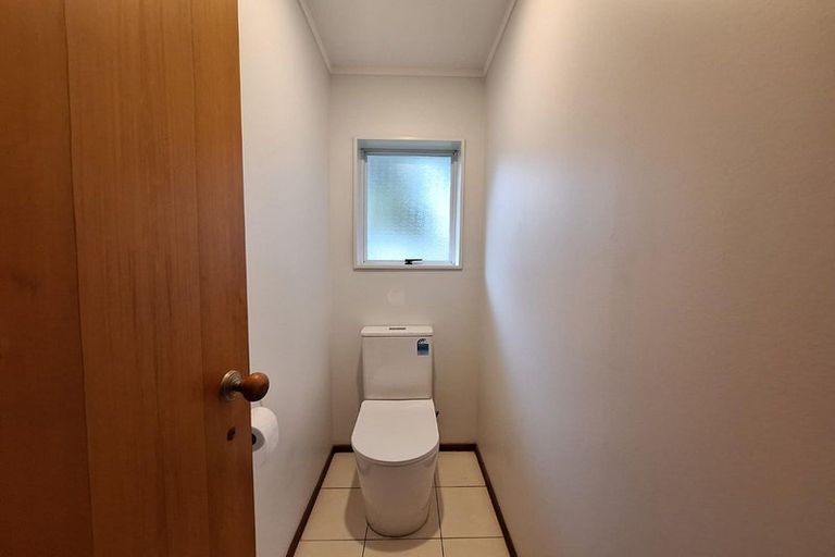 Photo of property in 1/73 Royal View Road, Te Atatu South, Auckland, 0610