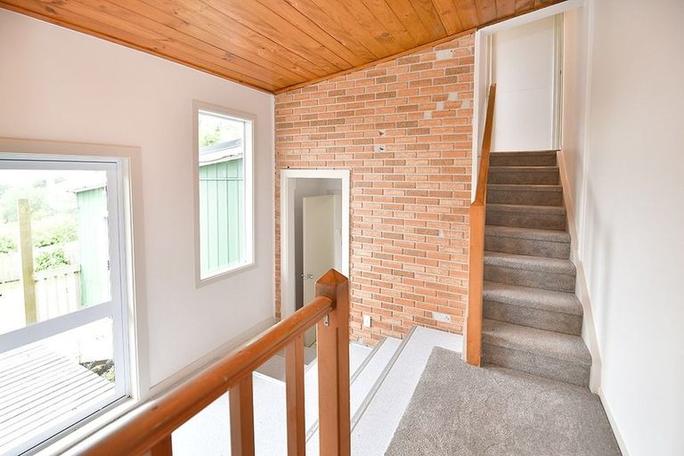 Photo of property in 2127 East Coast Road, Stillwater, Silverdale, 0993