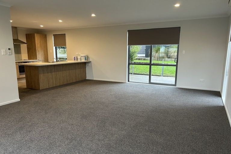 Photo of property in 12a Rembrandt Place, Opaheke, Papakura, 2113