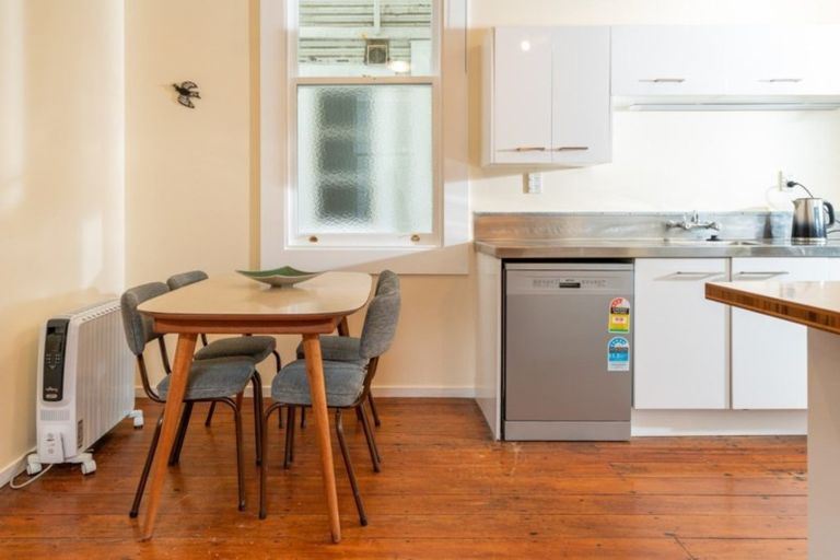 Photo of property in 304a Tinakori Road, Thorndon, Wellington, 6011