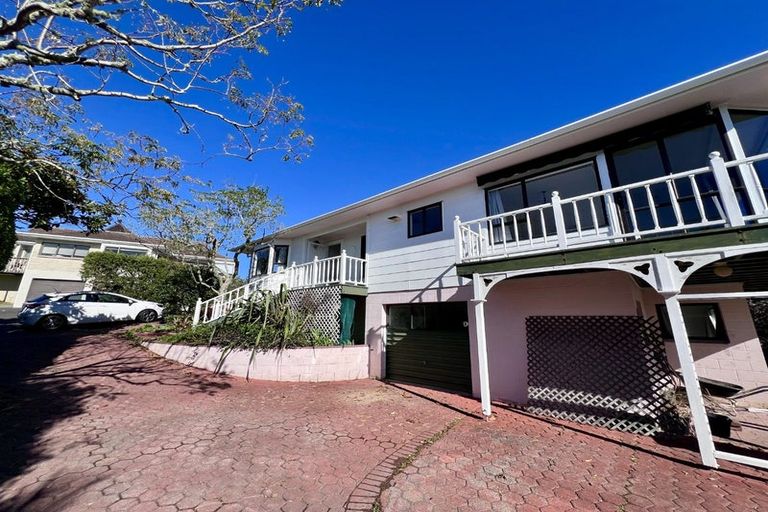 Photo of property in 6 Higham Ferrers Place, Red Beach, 0932