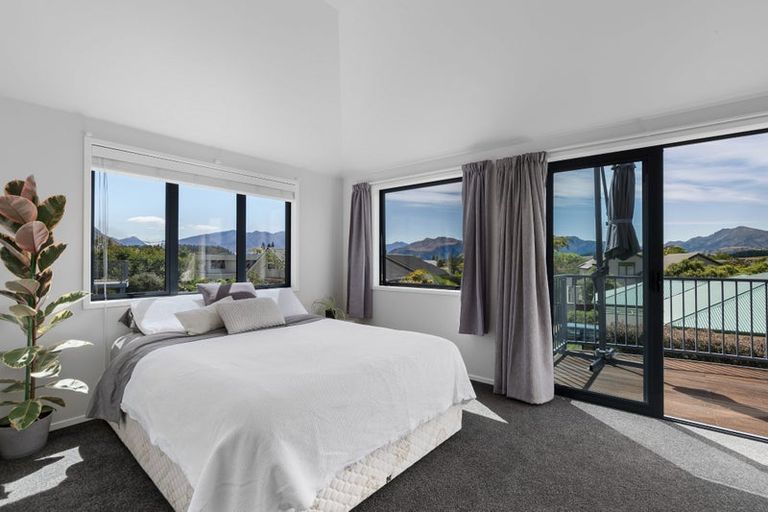 Photo of property in 77 Meadowstone Drive, Wanaka, 9305