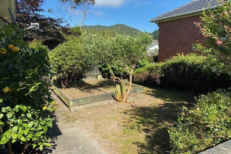 Photo of property in 90 Sunshine Avenue, Karori, Wellington, 6012