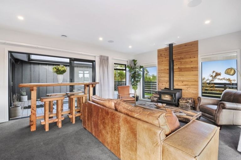 Photo of property in 42 Botanical Heights Drive, Waipahihi, Taupo, 3330