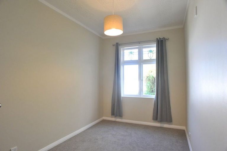 Photo of property in 82 Mitchell Street, Brooklyn, Wellington, 6021