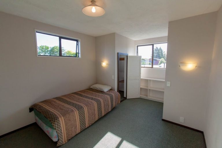 Photo of property in 2/14 Merrin Street, Avonhead, Christchurch, 8042
