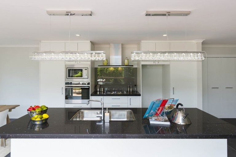 Photo of property in 20 Lime Grove, Maungaraki, Lower Hutt, 5010