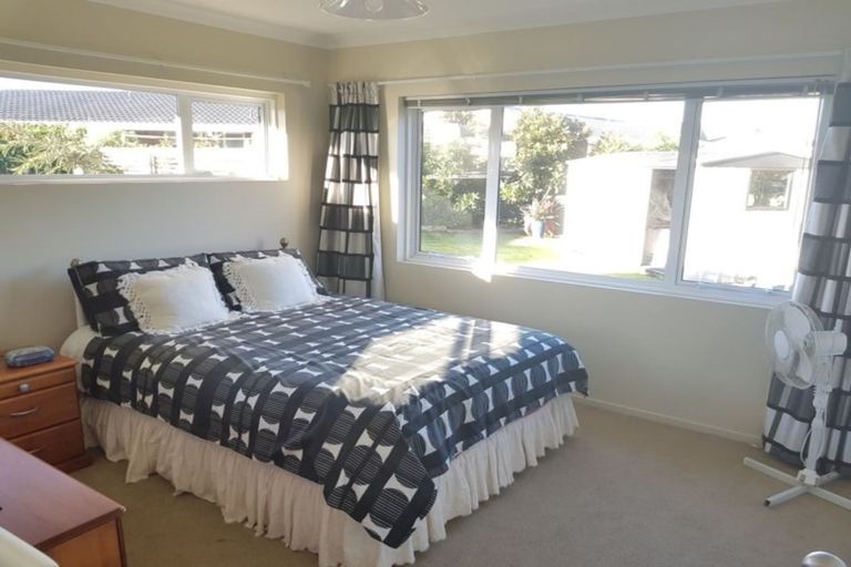 Photo of property in 19 Linklater Avenue, Bellevue, Tauranga, 3110