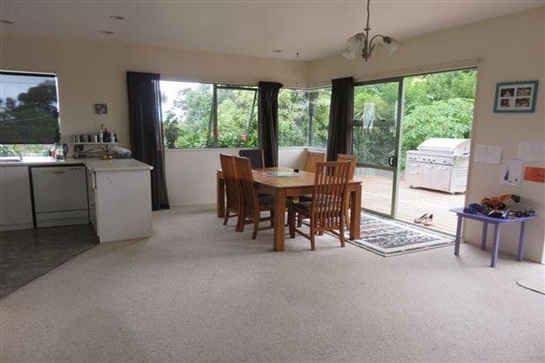 Photo of property in 163a Colwill Road, Massey, Auckland, 0614