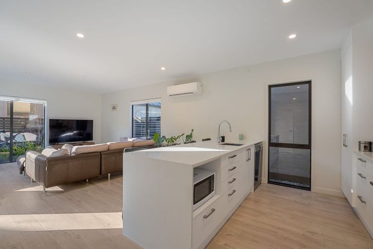 Photo of property in 40 Mulholland Drive, Jacks Point, 9371