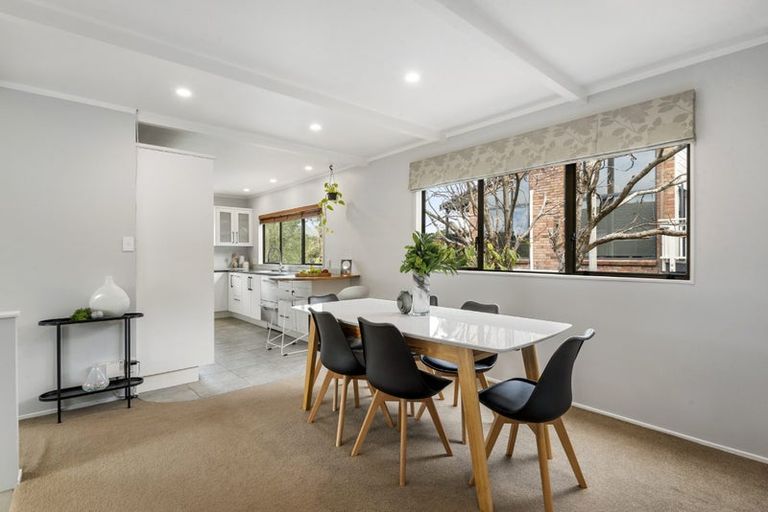 Photo of property in 86 Porritt Avenue, Chatswood, Auckland, 0626