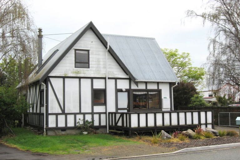 Photo of property in 37 Point Road, Monaco, Nelson, 7011