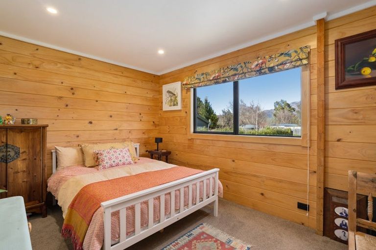 Photo of property in 10 Carlisle Street, Athol, 9793