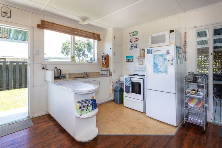 Photo of property in 603 Ocean Road, Whangamata, 3620