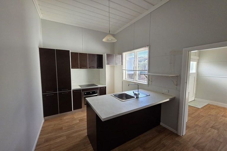 Photo of property in 43 Lorna Street, Lynmouth, New Plymouth, 4310