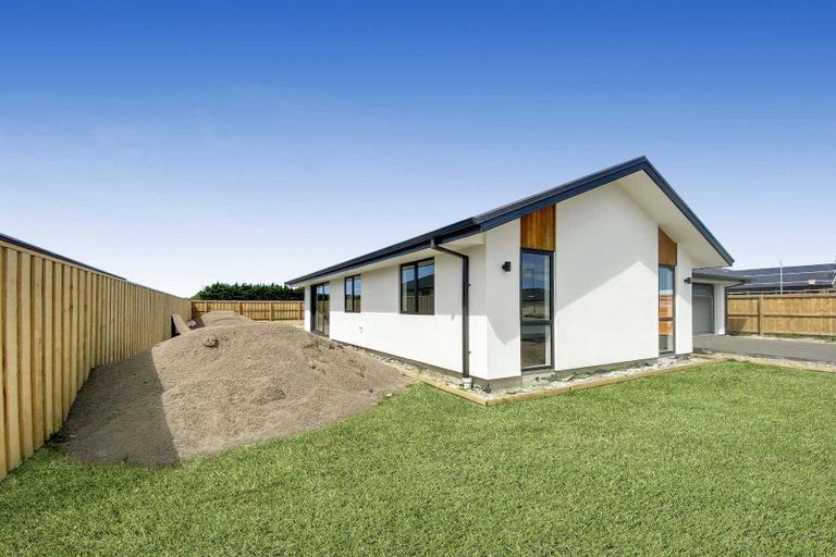 Photo of property in 72 Finn Avenue, Rolleston, 7615