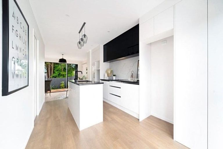 Photo of property in 30 Brandon Road, Glen Eden, Auckland, 0602