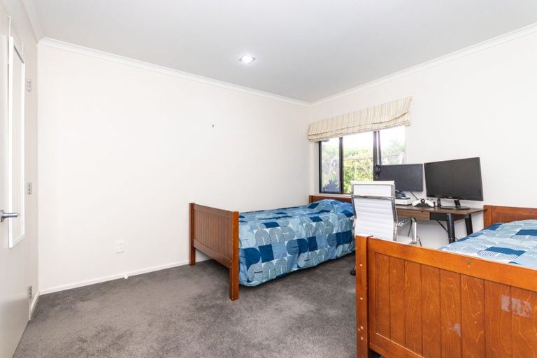 Photo of property in 29 Johnstone Drive, Fitzherbert, Palmerston North, 4410
