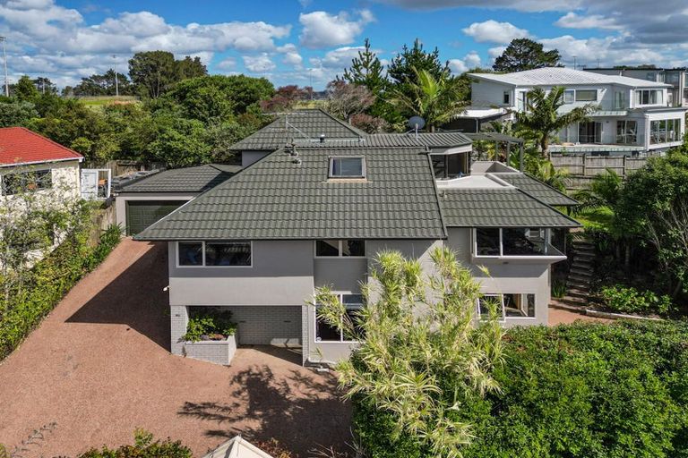 Photo of property in 1/30 Ronald Macken Place, Windsor Park, Auckland, 0632