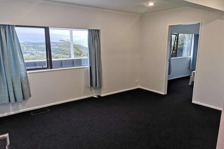 Photo of property in 15 Inverell Way, Seatoun, Wellington, 6022