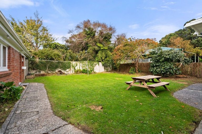 Photo of property in 169 Karori Road, Karori, Wellington, 6012